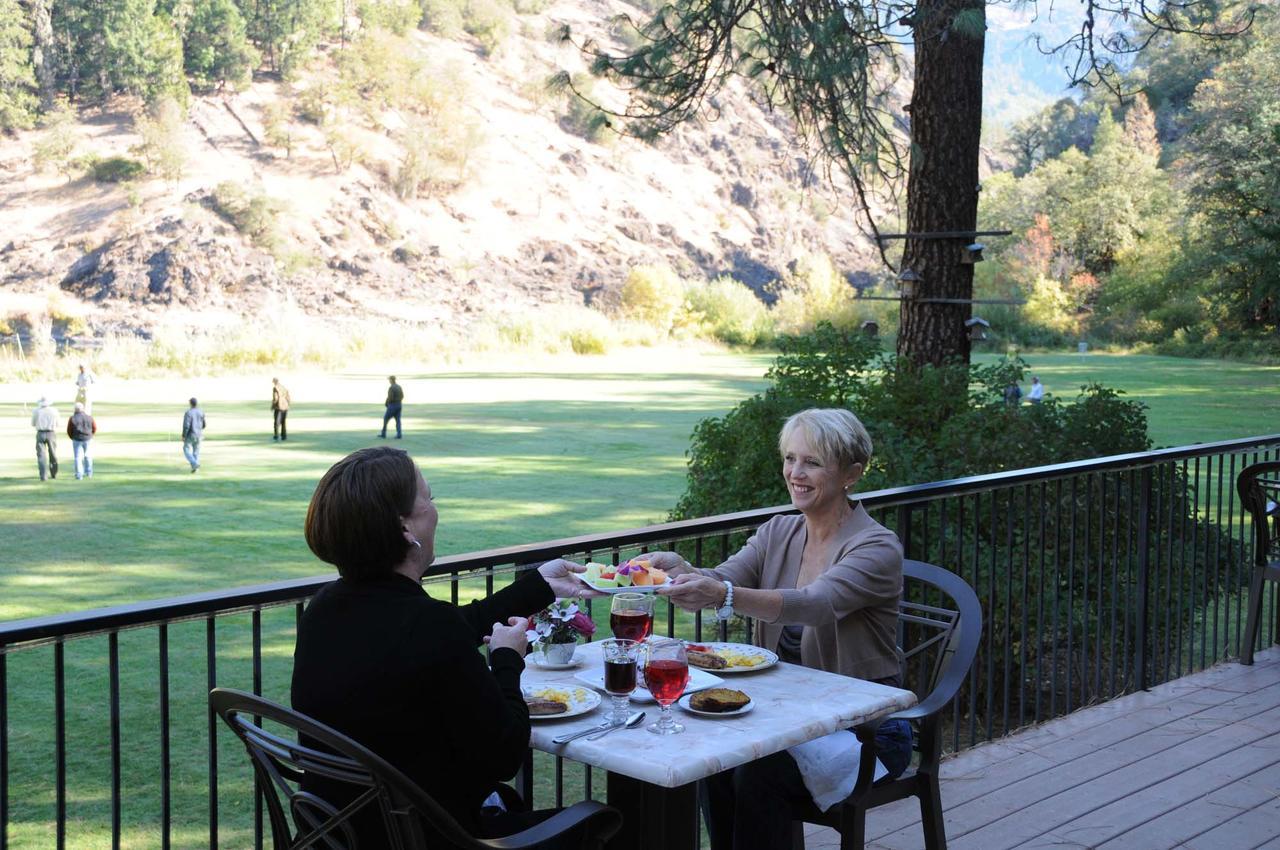 Morrisons Rogue River Lodge Merlin Exteriör bild